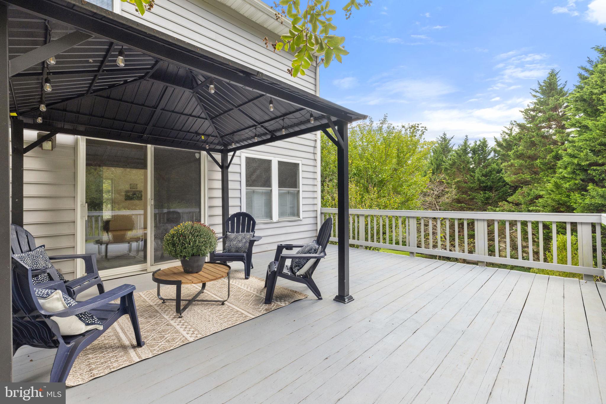 1372 FREEMAN DRIVE
