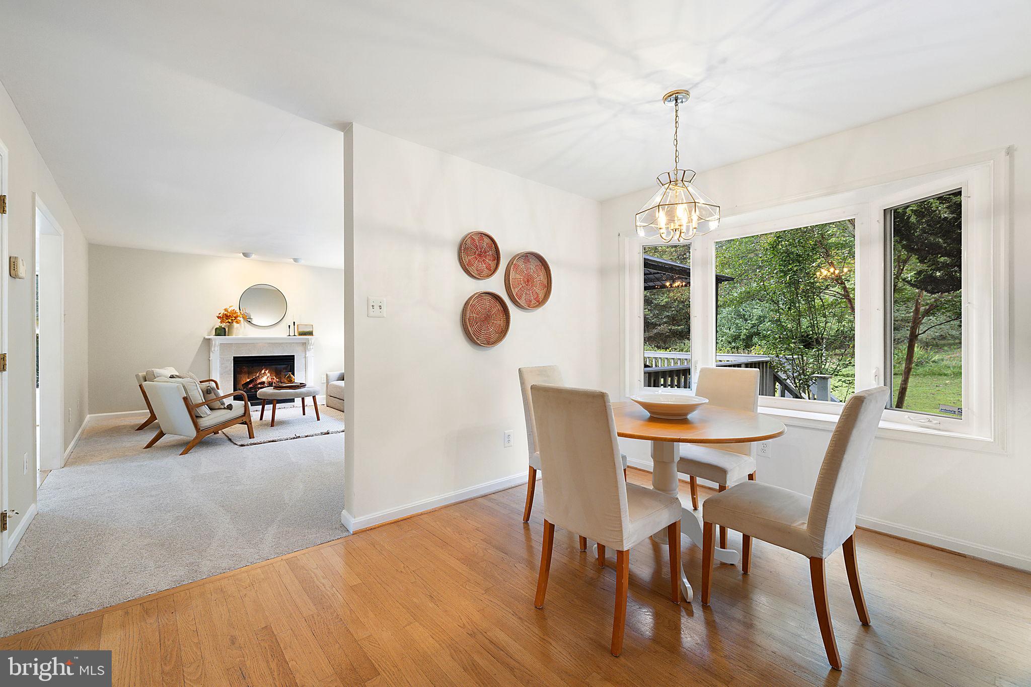 1372 FREEMAN DRIVE