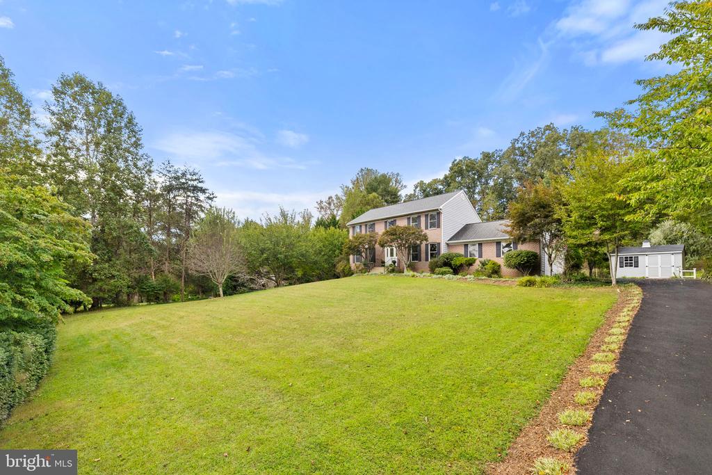 1372 FREEMAN DRIVE