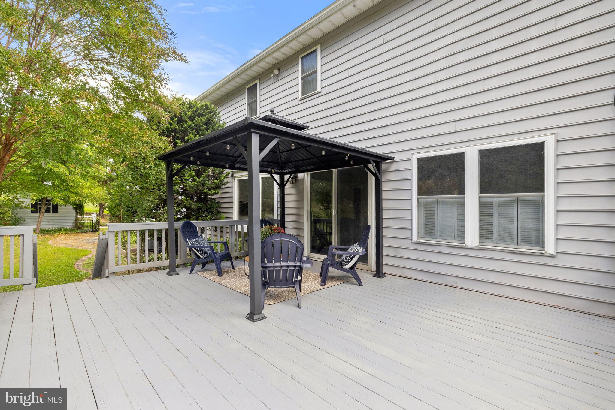 1372 FREEMAN DRIVE