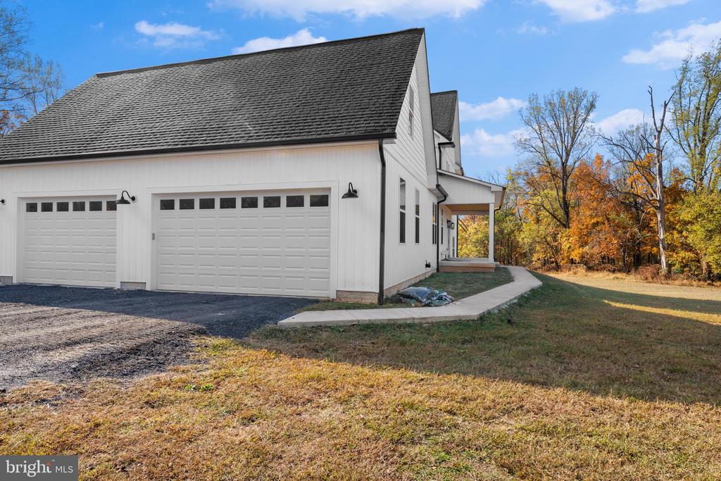 9140 VISTAVIEW LANE