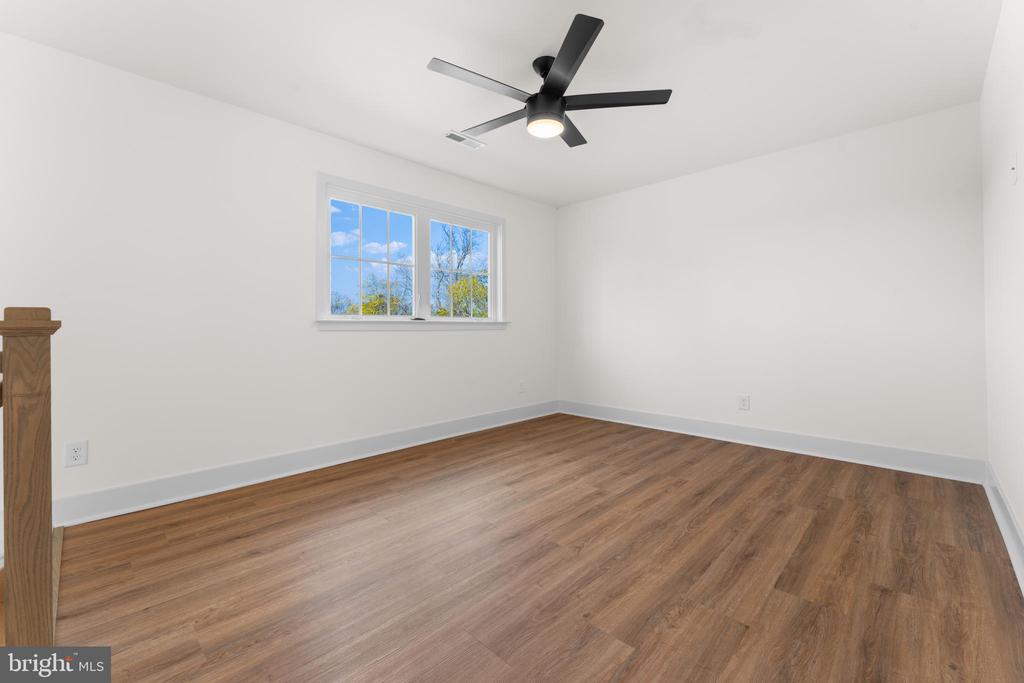 9140 VISTAVIEW LANE