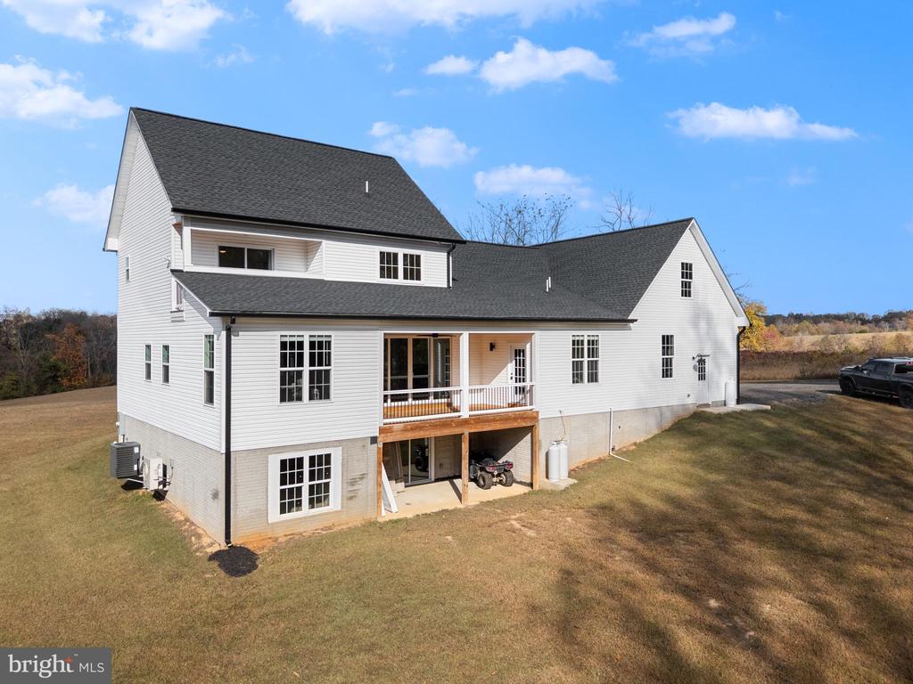 9140 VISTAVIEW LANE