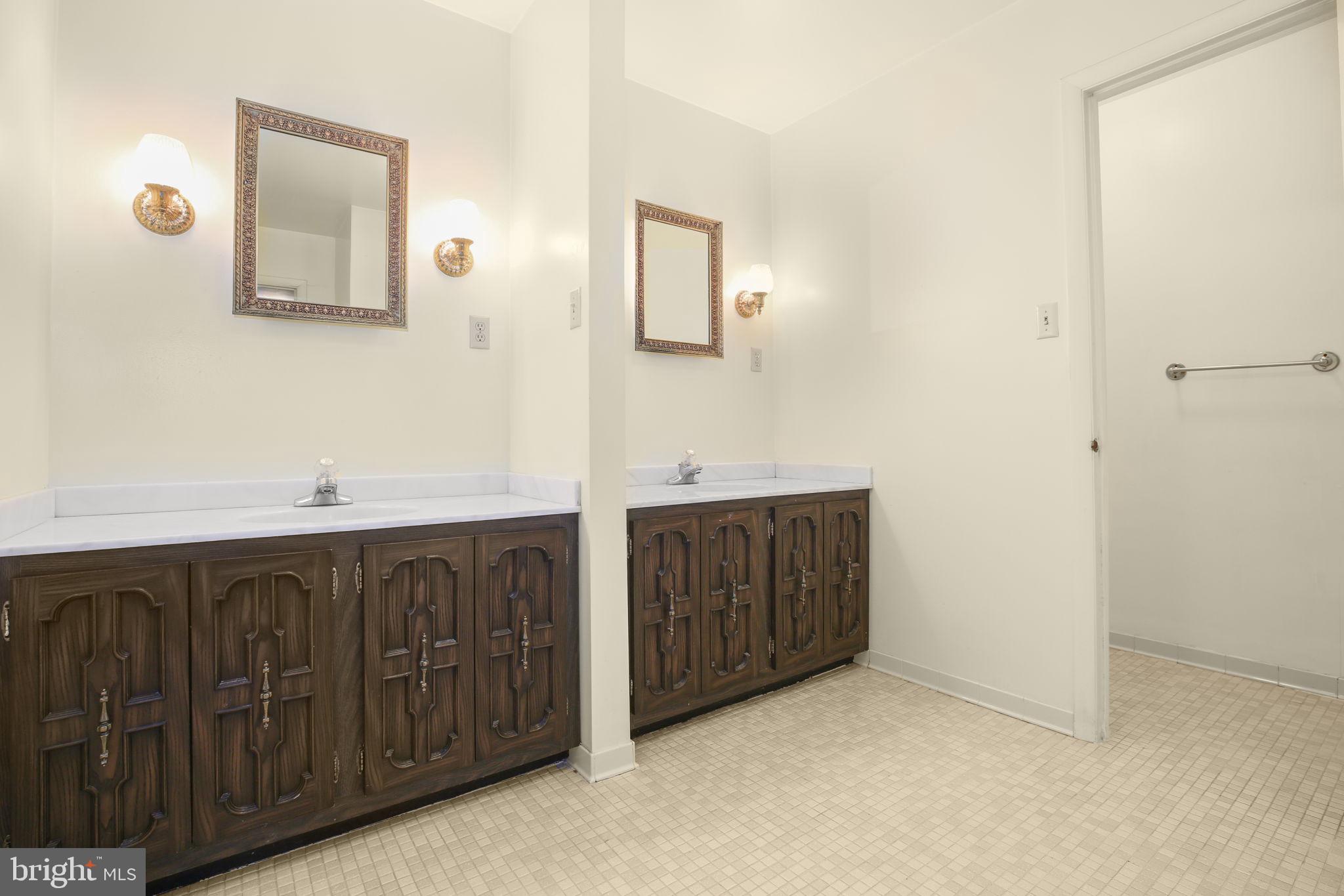 13880 RIDGELEA AVENUE