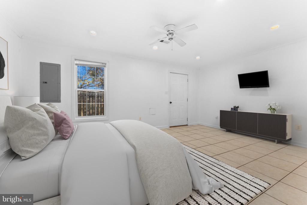 617 MEADOWBROOK