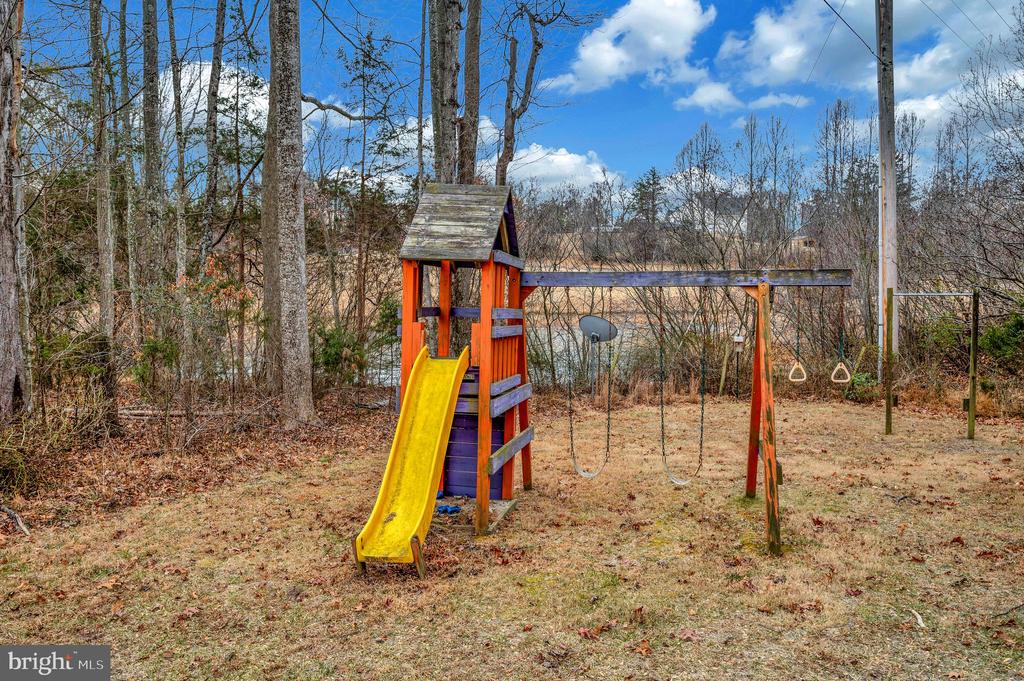 16008 BRUCES LANE