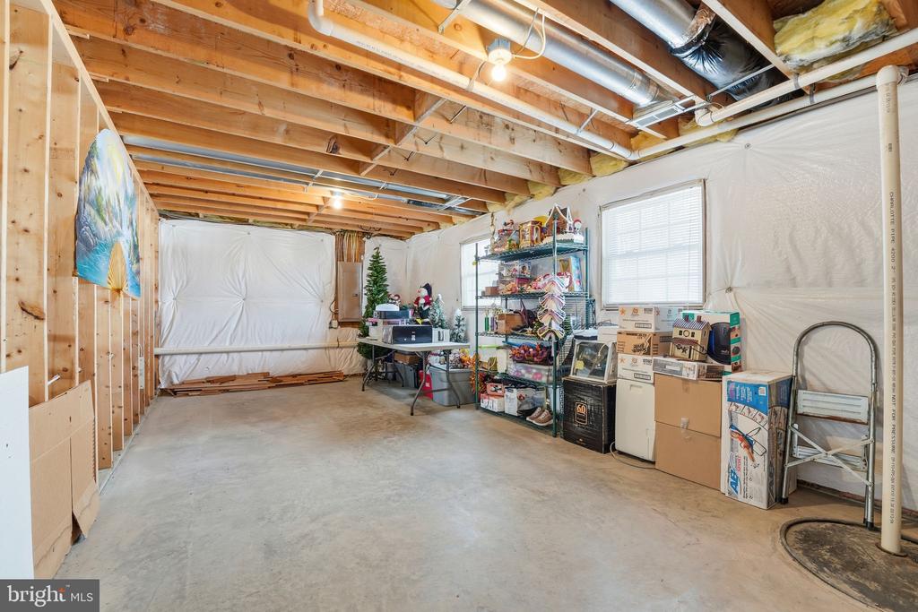 16355 POLLARD LANE