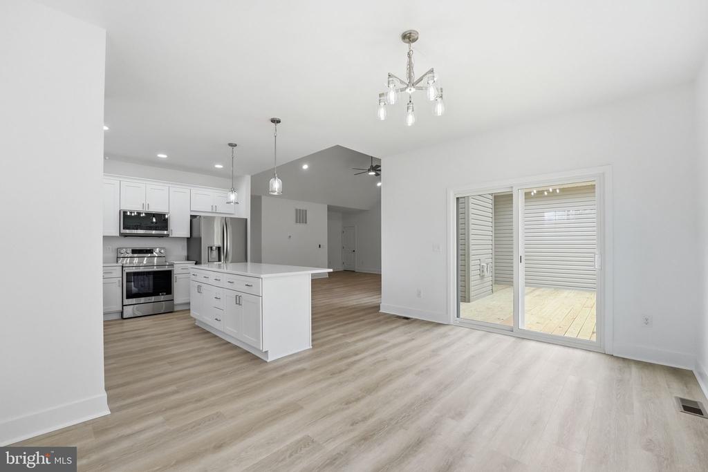 14284 YATES CROSSING