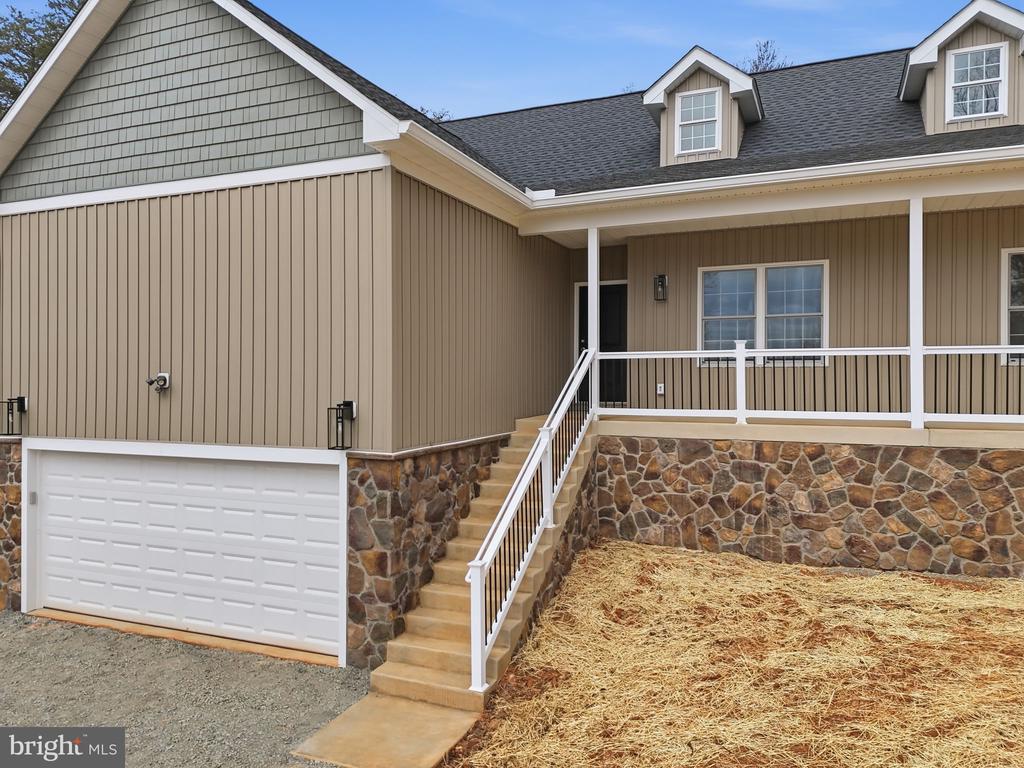 14284 YATES CROSSING
