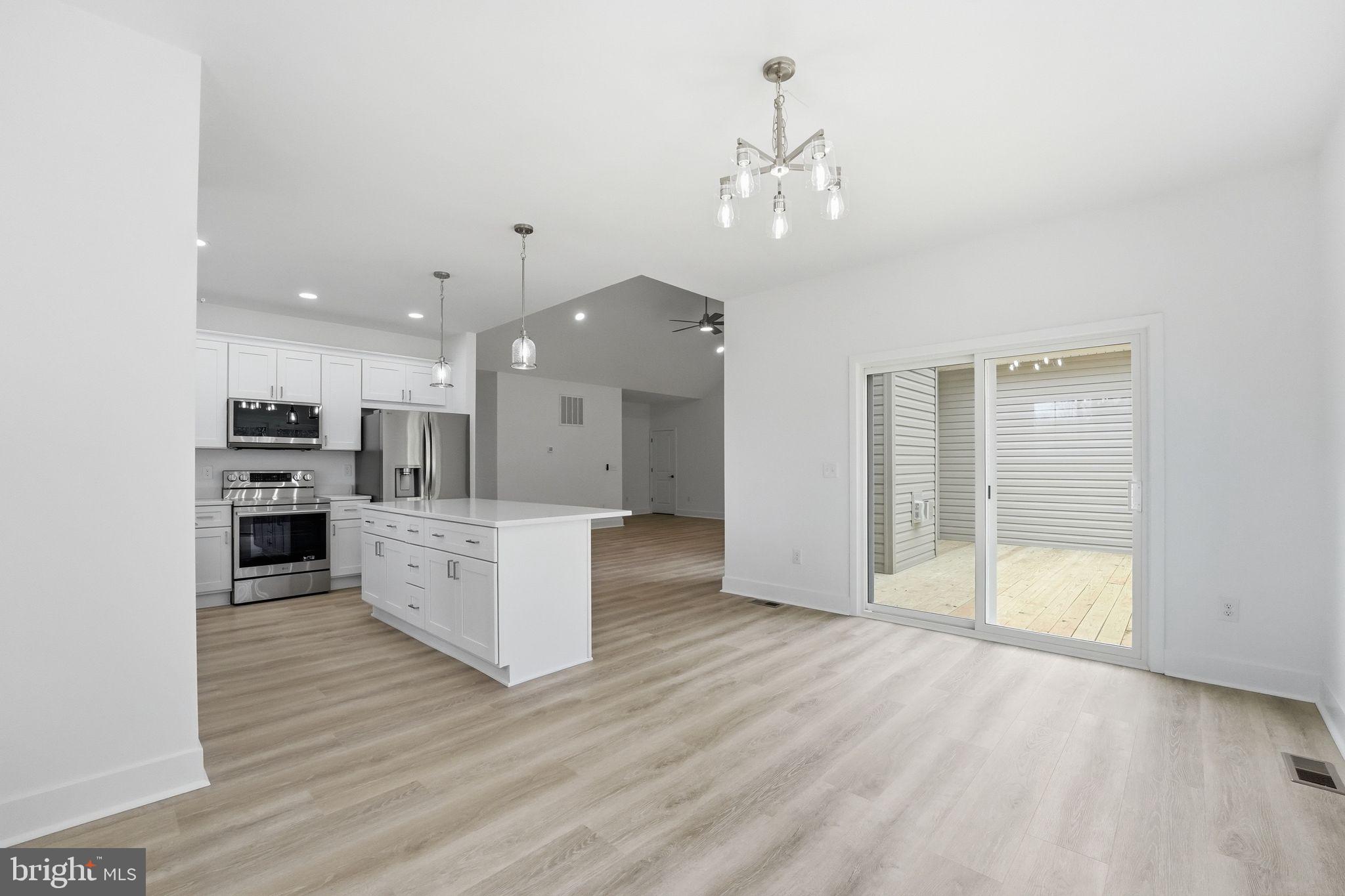 14284 YATES CROSSING