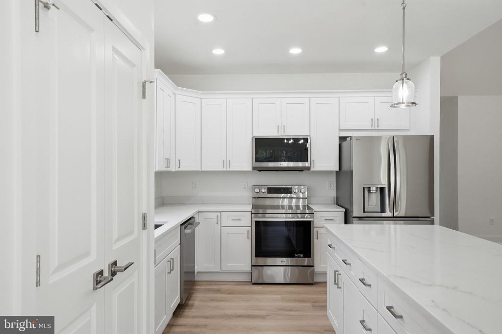 14284 YATES CROSSING