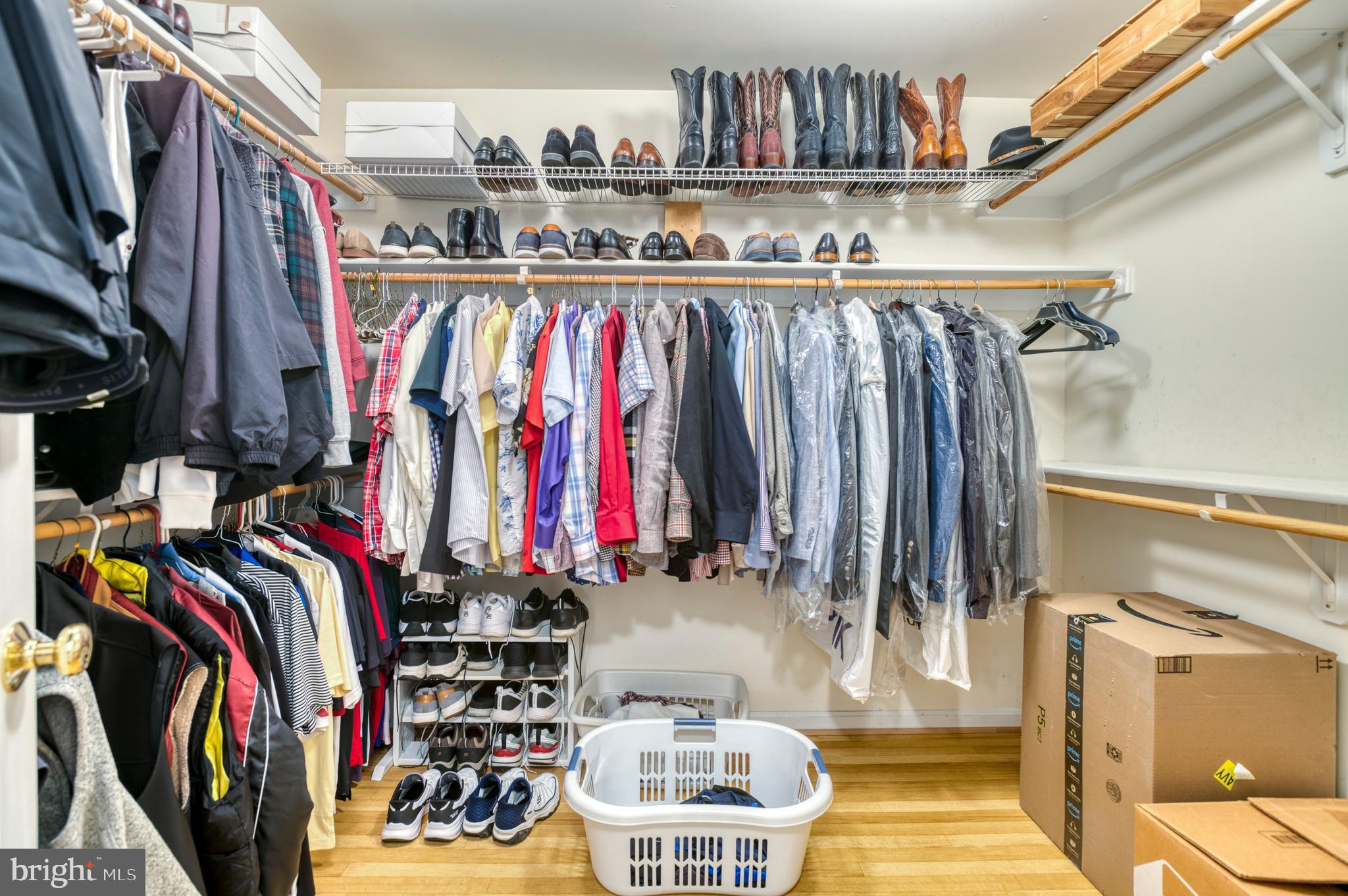 2356 WILDWOOD CIRCLE