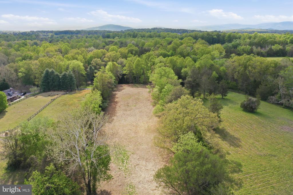 2502 tract 2 HOLLY SPRINGS DR.