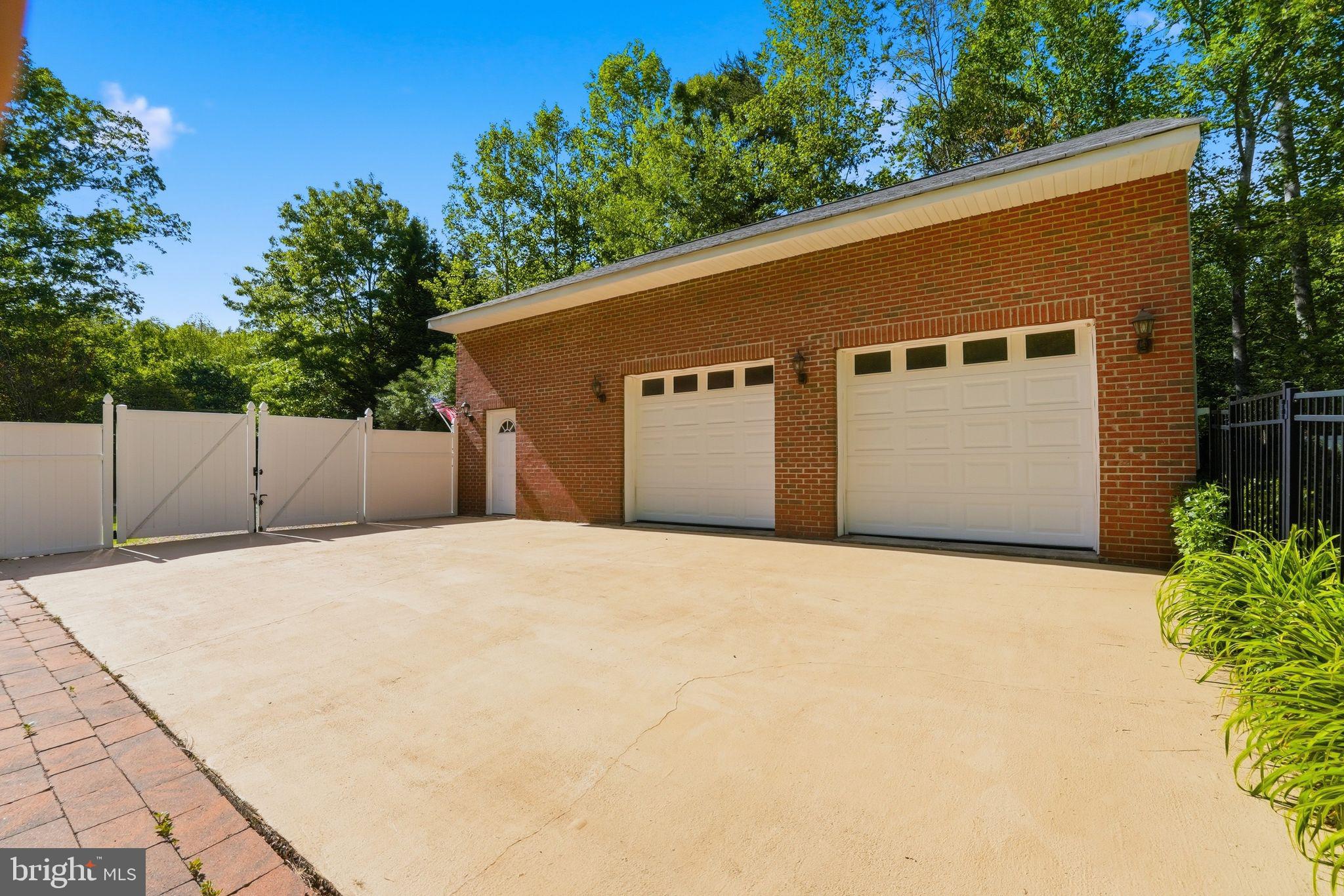 4145 RUNNING QUAIL TRAIL