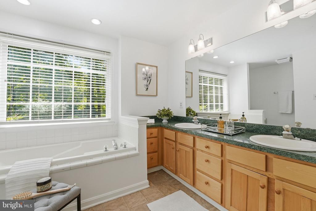 4145 RUNNING QUAIL TRAIL