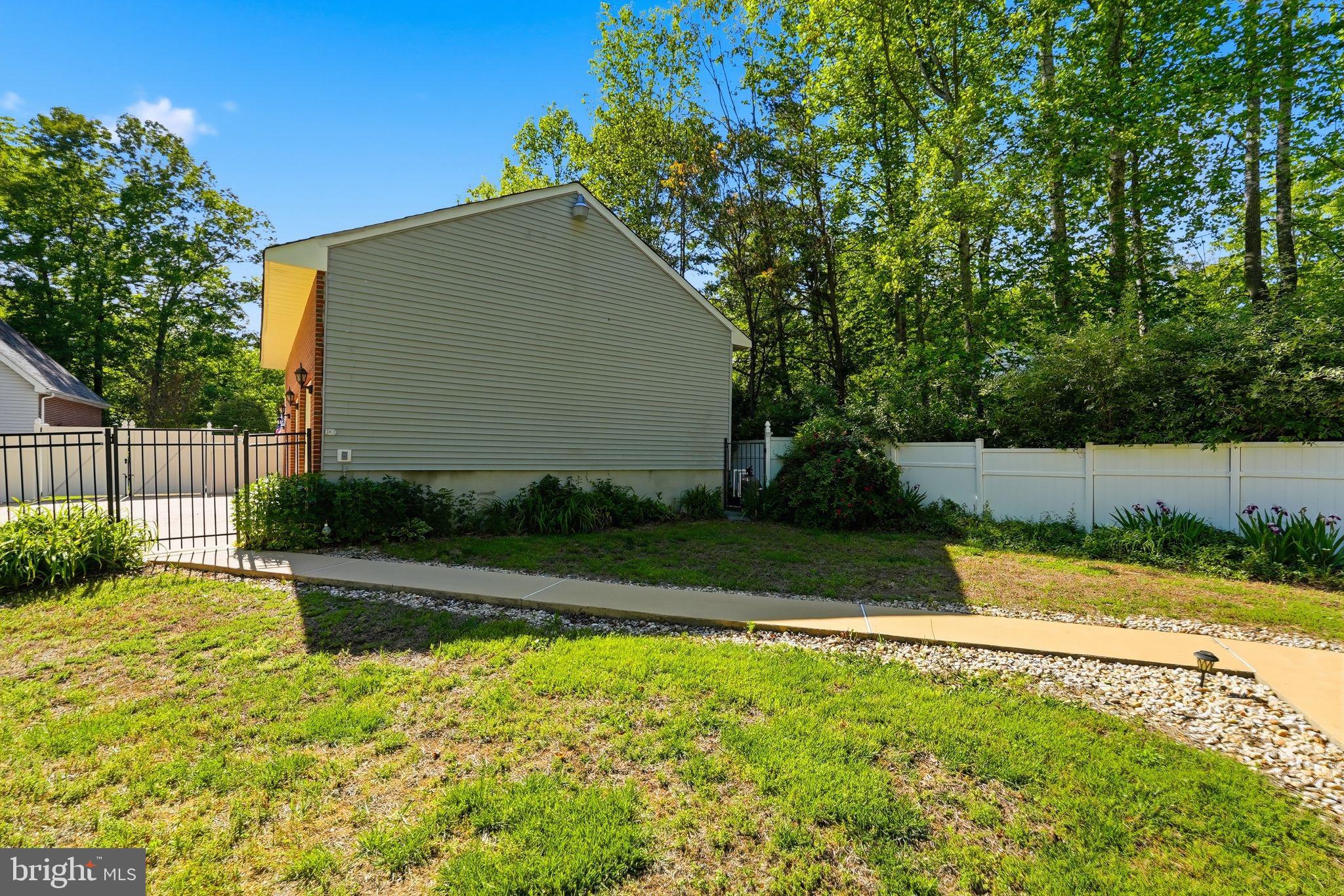 4145 RUNNING QUAIL TRAIL