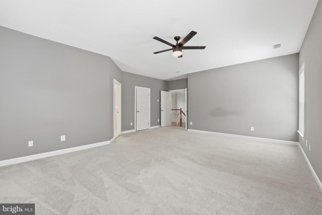 3444 STRATFORD DRIVE