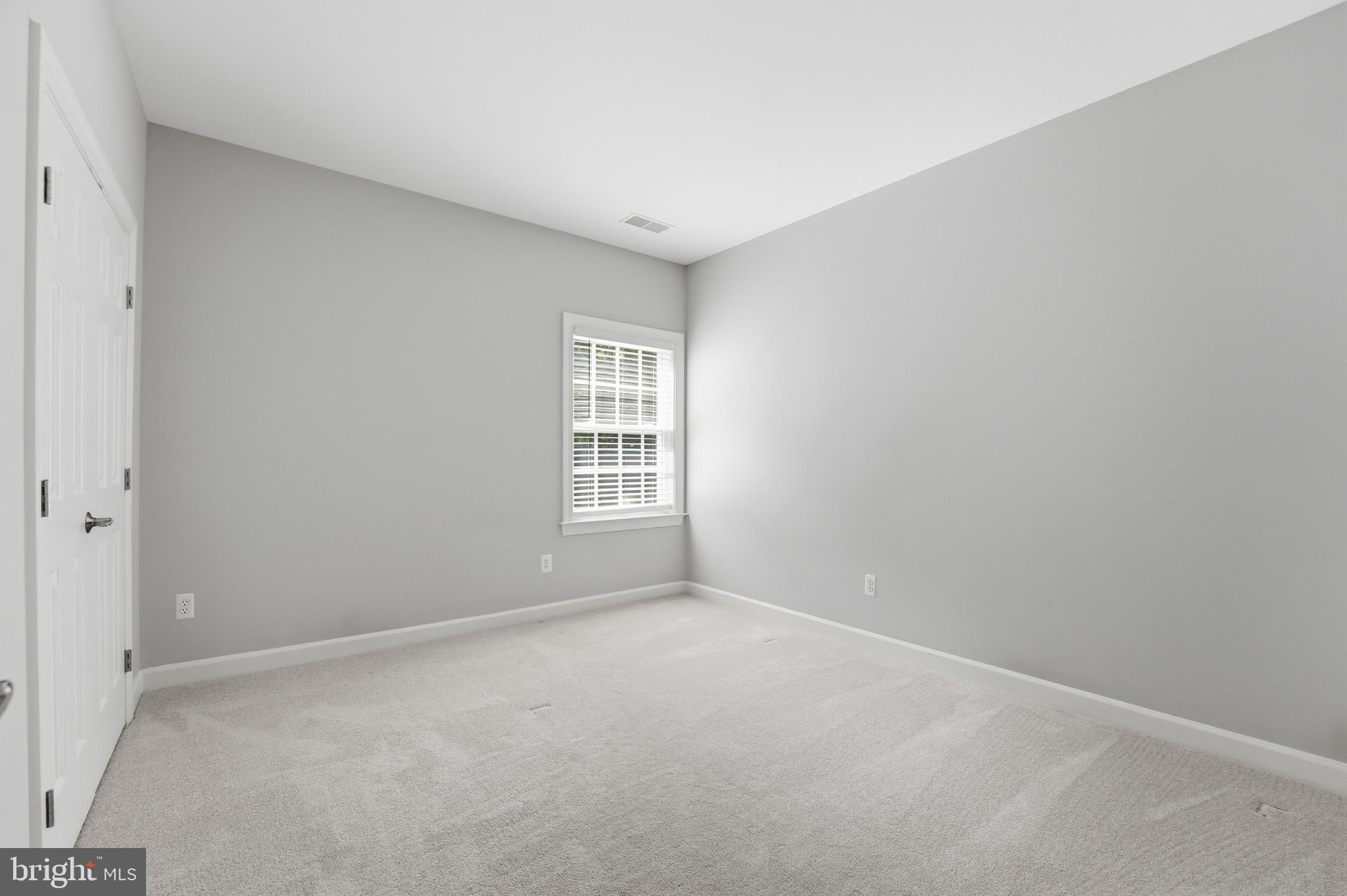 3444 STRATFORD DRIVE
