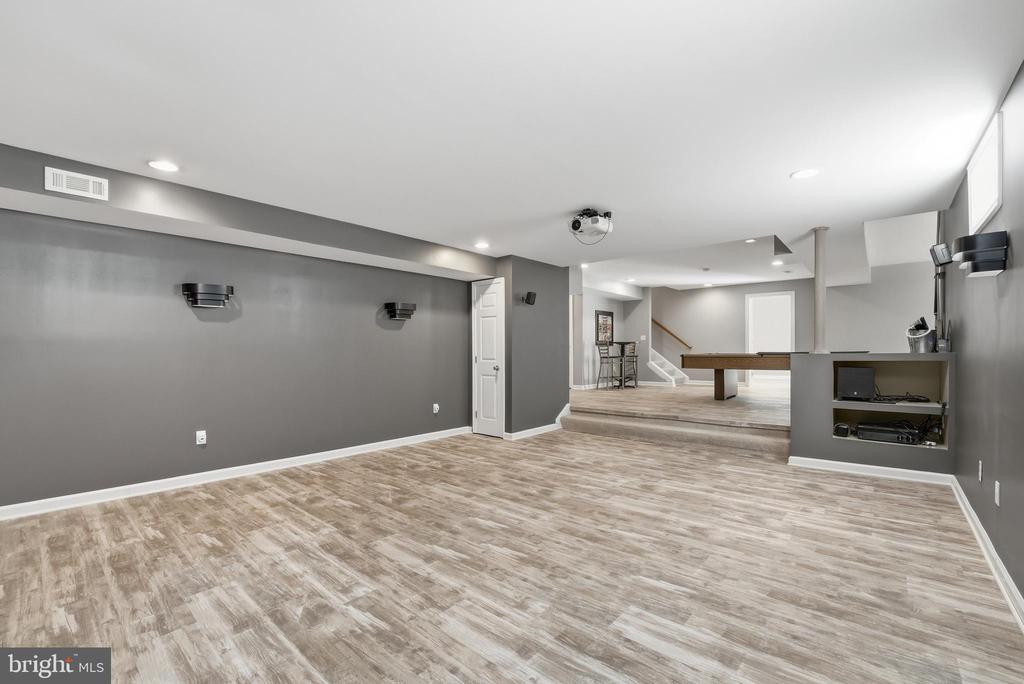 3444 STRATFORD DRIVE