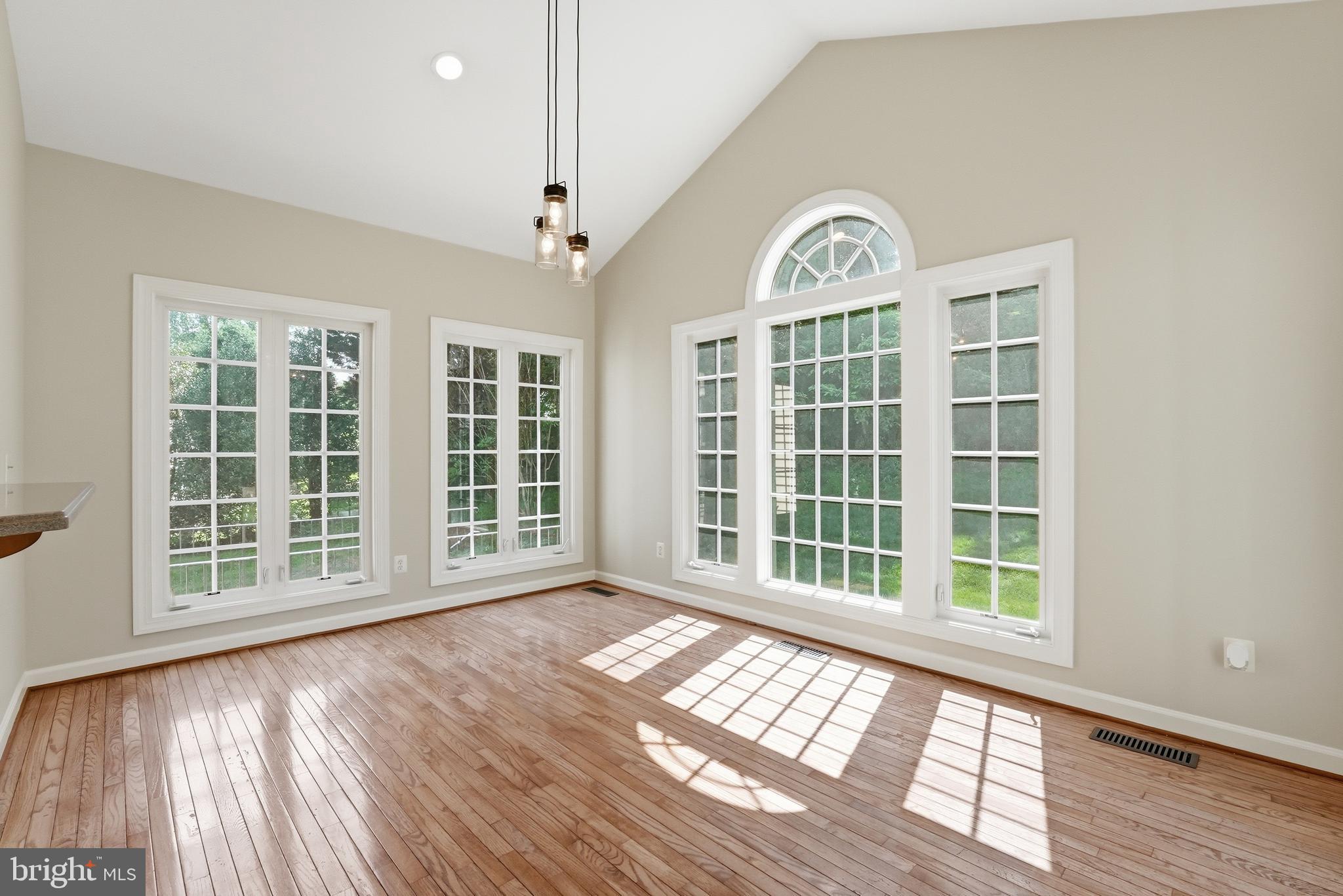 3444 STRATFORD DRIVE