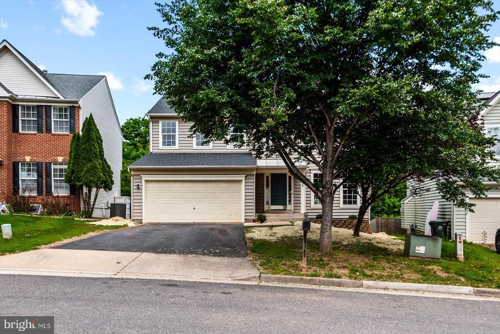 635 HOLLY CREST DRIVE