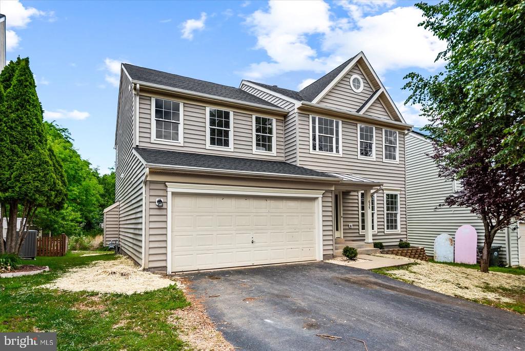635 HOLLY CREST DRIVE