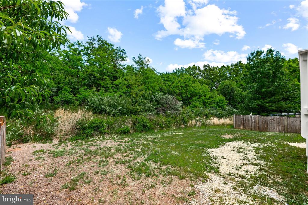 635 HOLLY CREST DRIVE