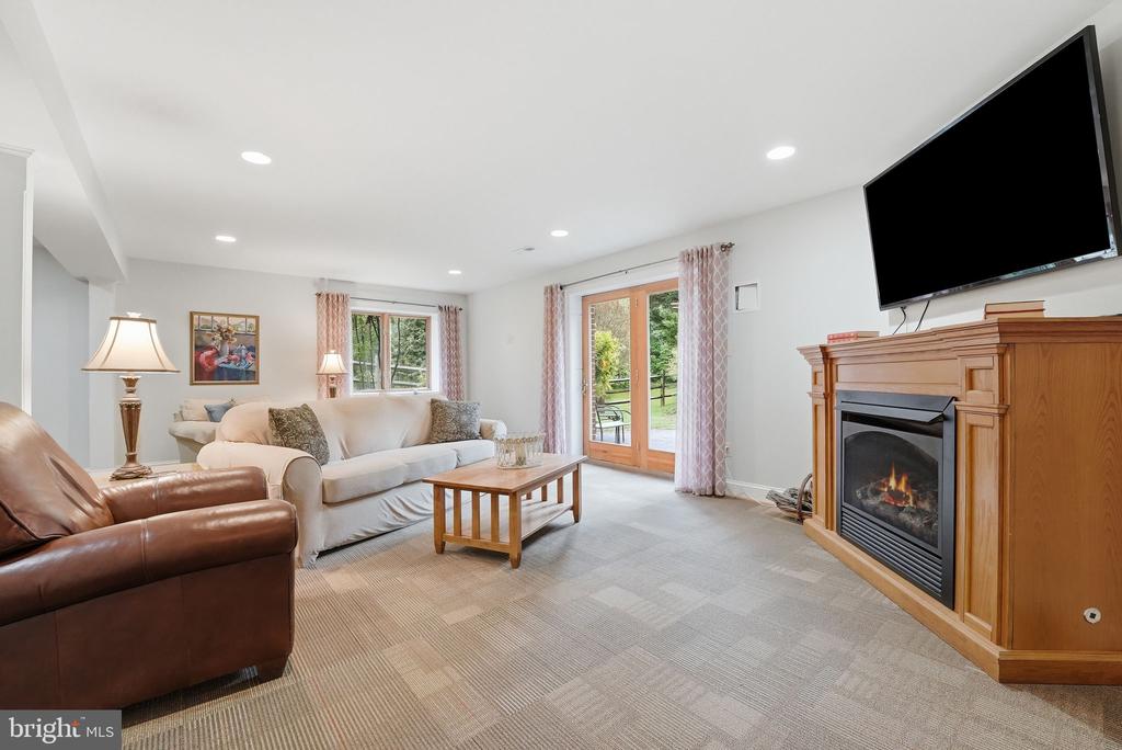 2455 DURHAM PLACE