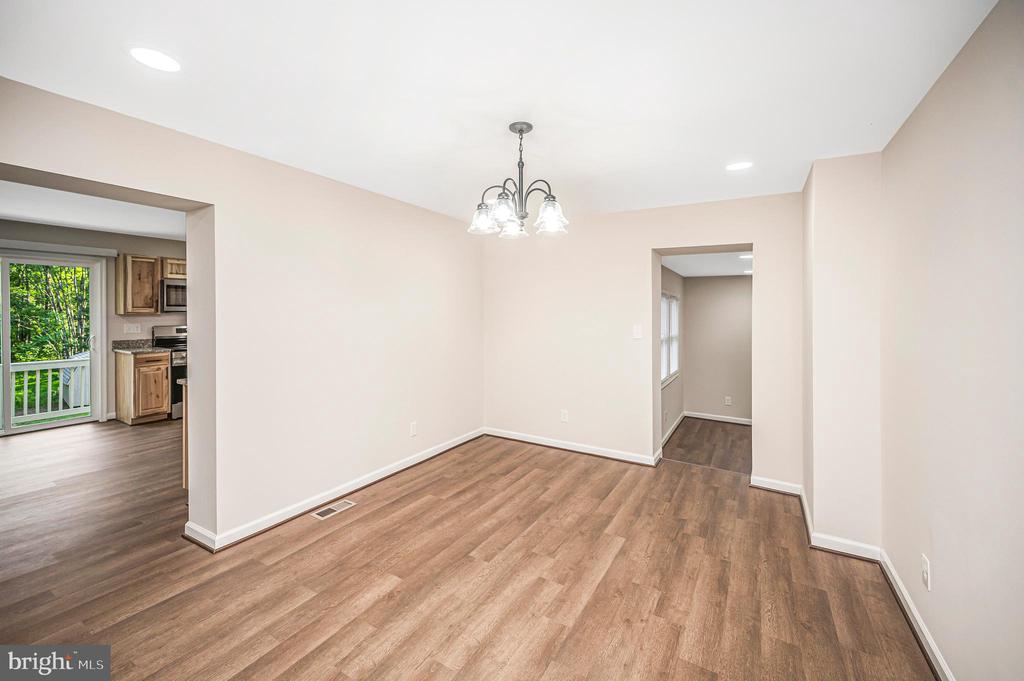 15402 REVA ROAD