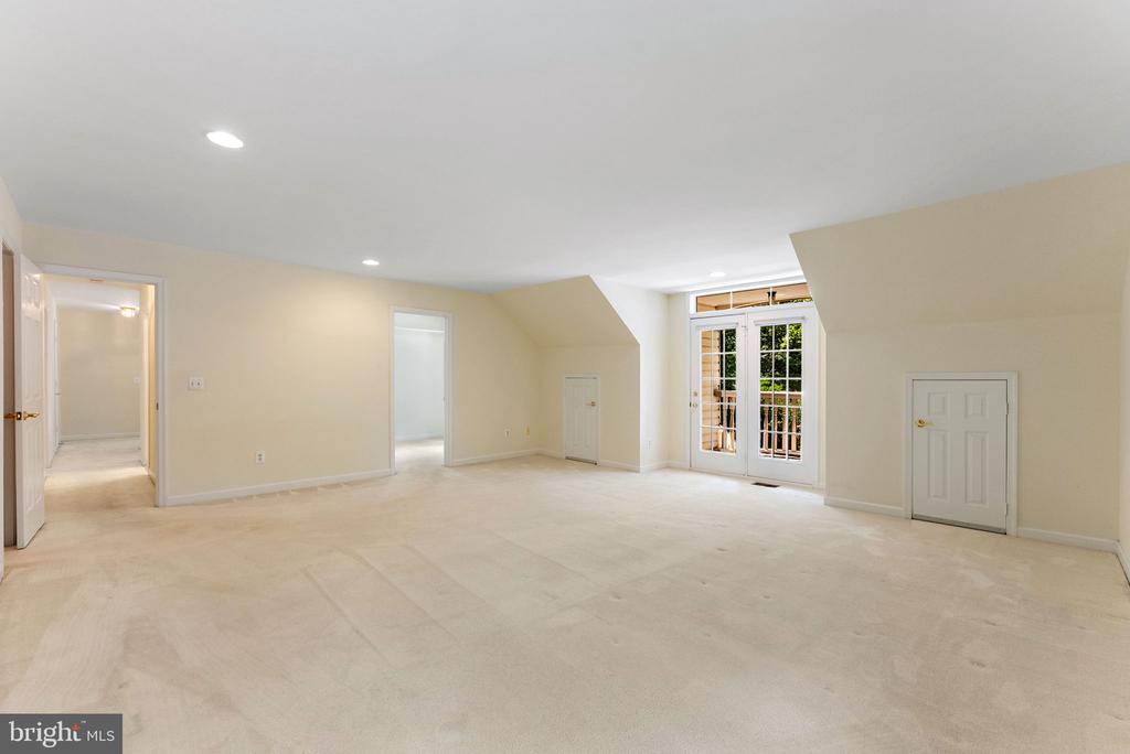 2415 BRIGHTON PLACE