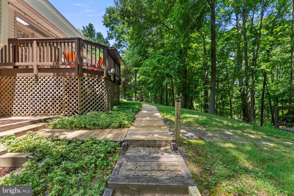 2415 BRIGHTON PLACE