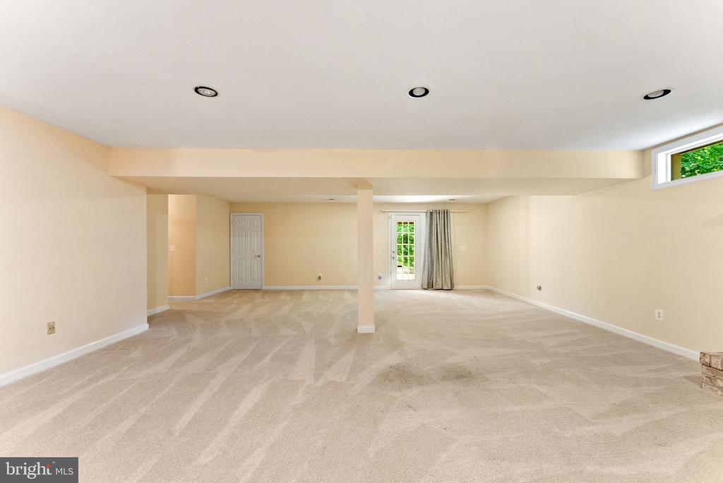 2415 BRIGHTON PLACE
