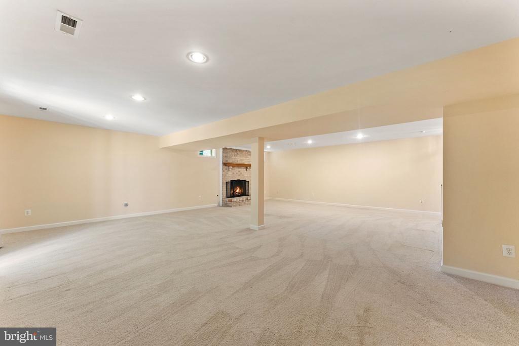 2415 BRIGHTON PLACE