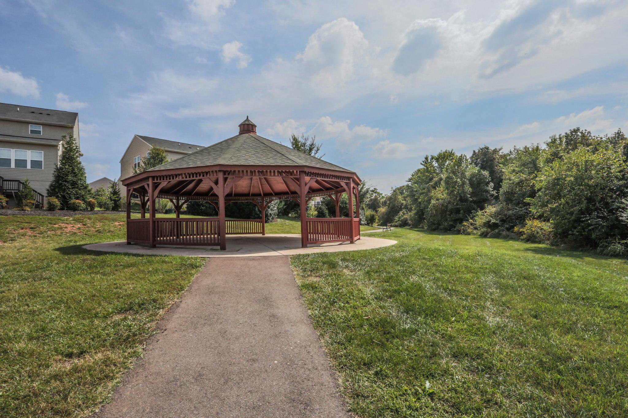 161 KING EDWARD COURT