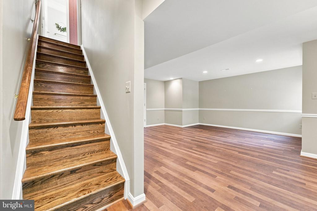 3562 SOUTHAMPTON DRIVE