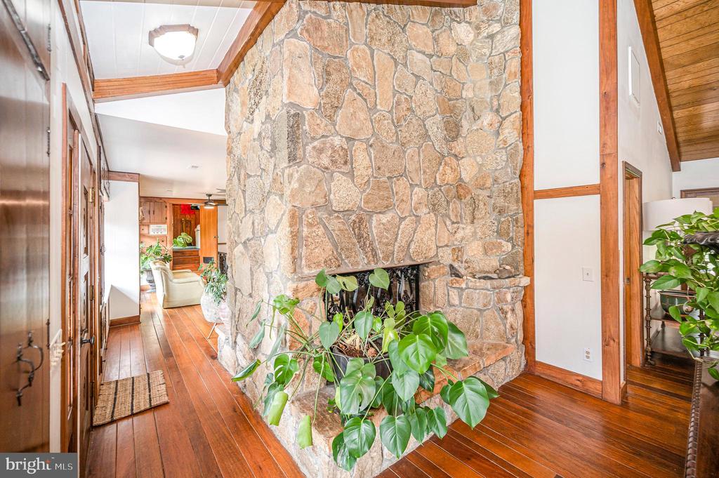 6146 DUNCAN TRAIL