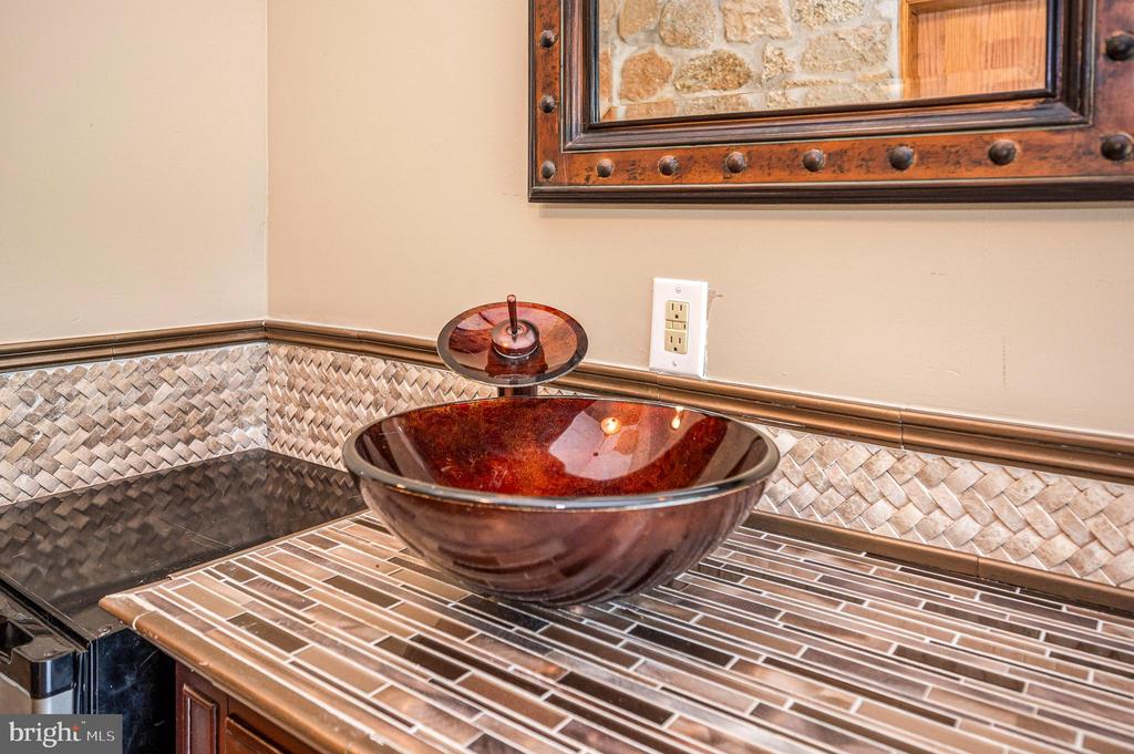 6146 DUNCAN TRAIL