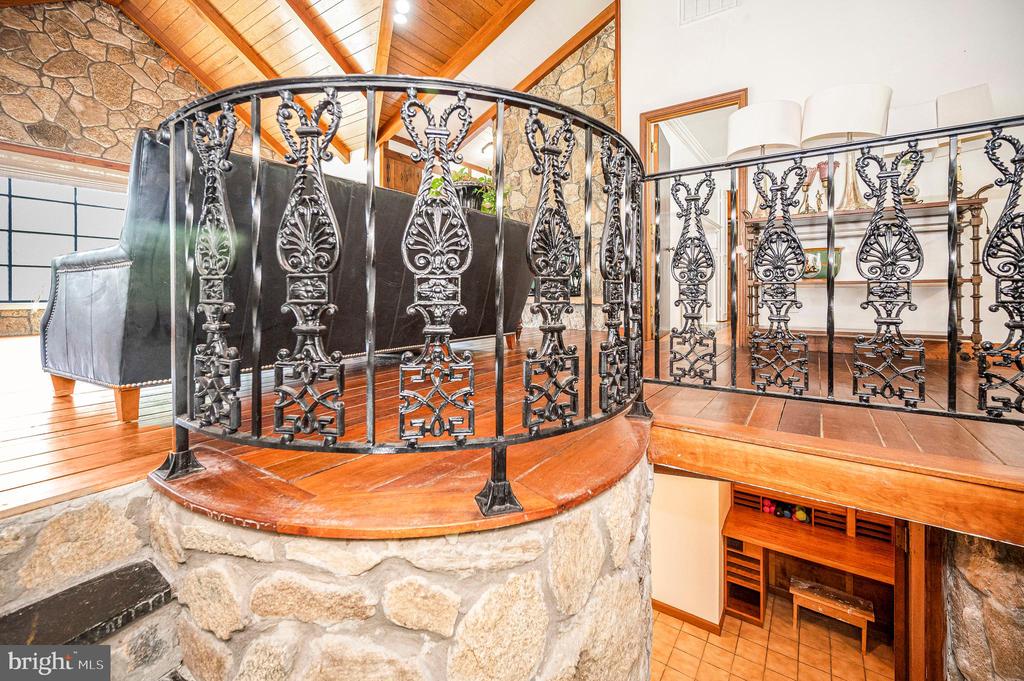 6146 DUNCAN TRAIL
