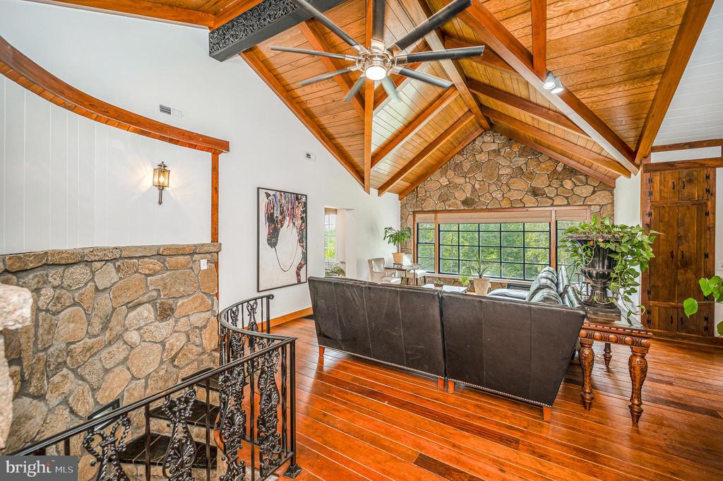 6146 DUNCAN TRAIL