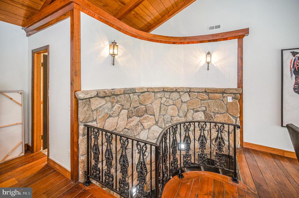 6146 DUNCAN TRAIL