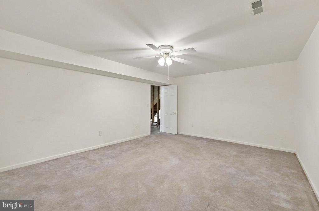 9109 WOODBROOK LANE