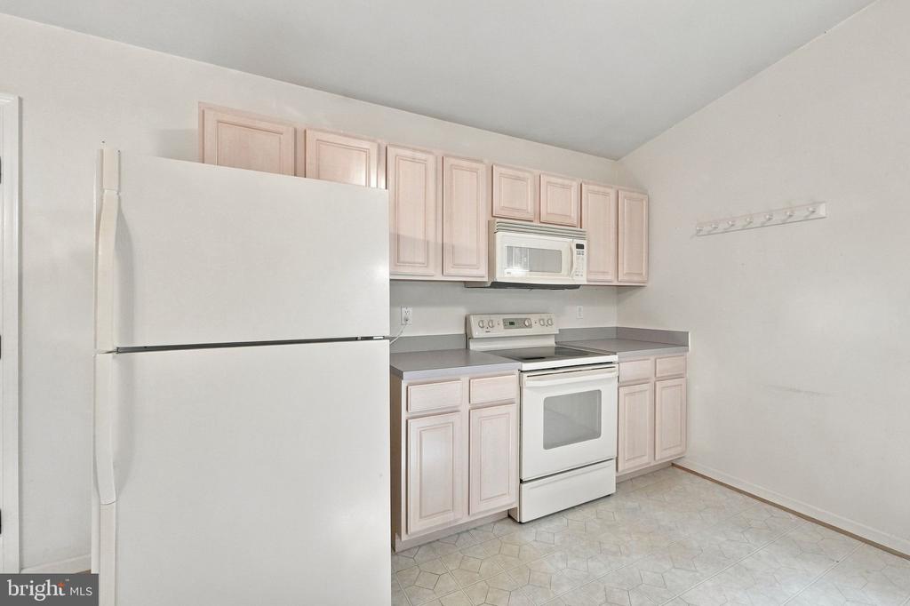 9109 WOODBROOK LANE