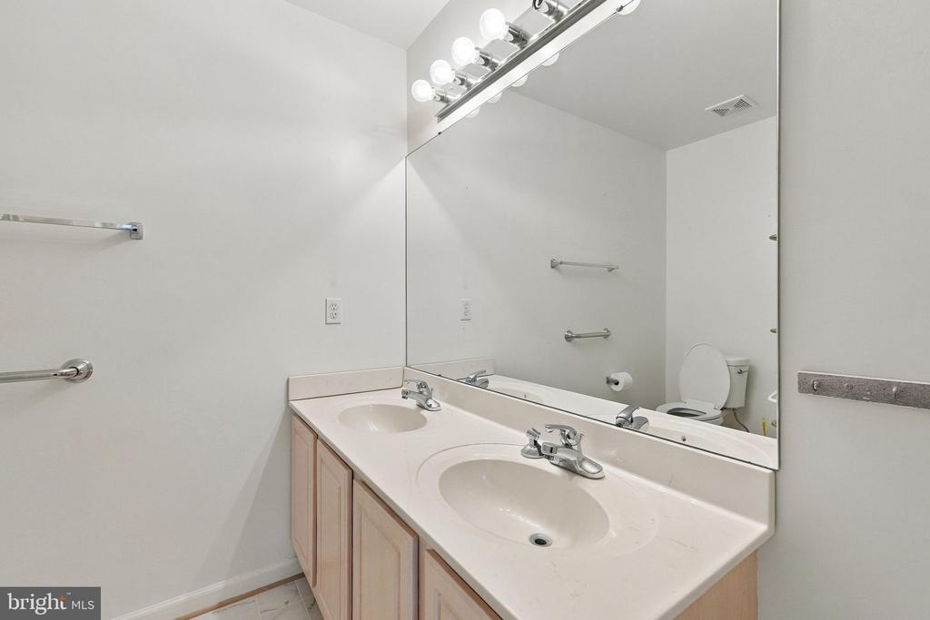 9109 WOODBROOK LANE