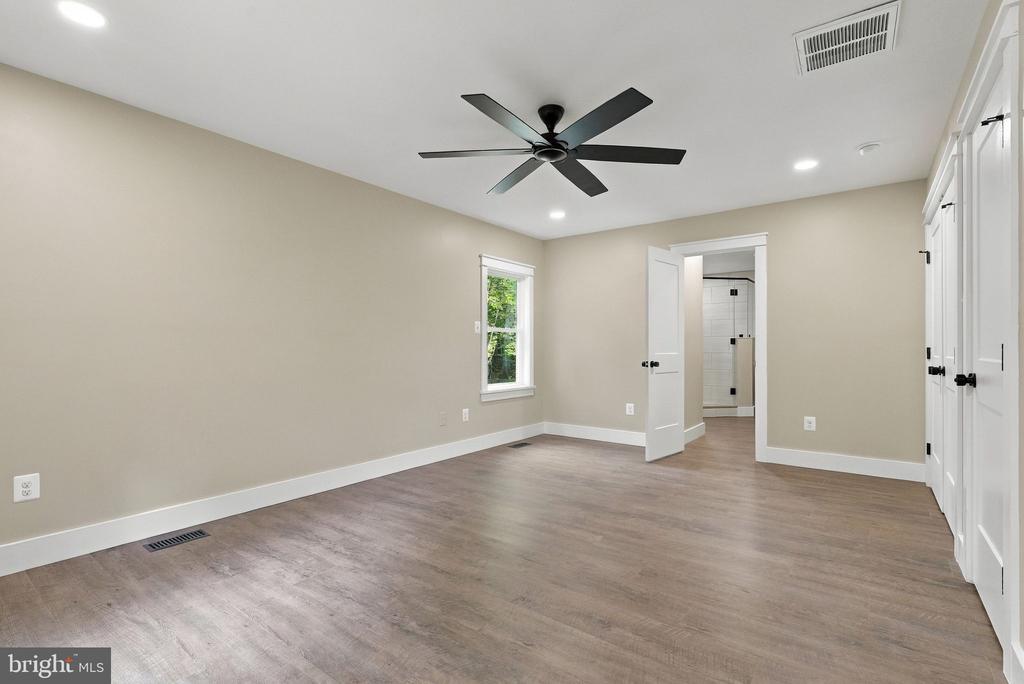 1375 ROSE LANE