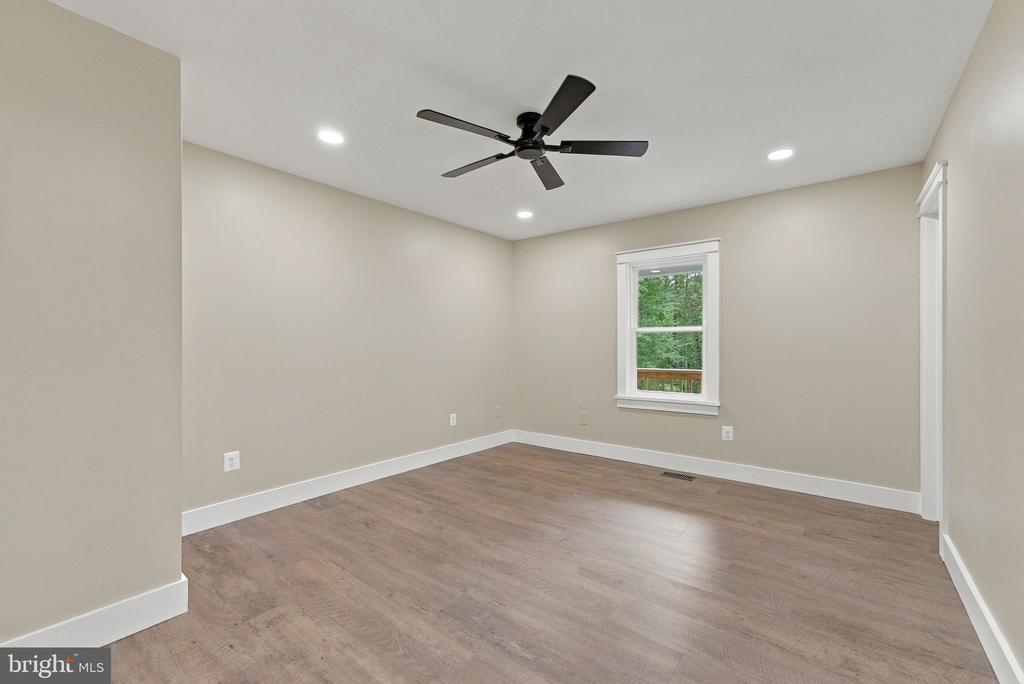 1375 ROSE LANE