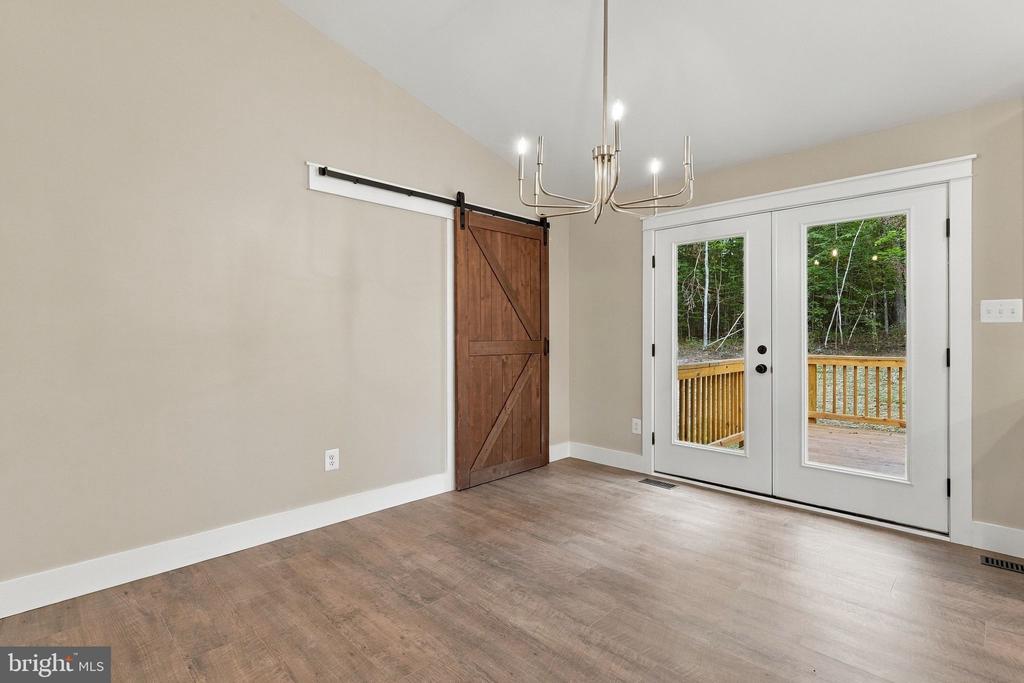 1375 ROSE LANE