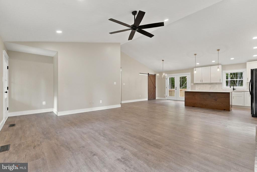 1375 ROSE LANE