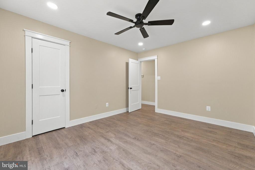 1375 ROSE LANE