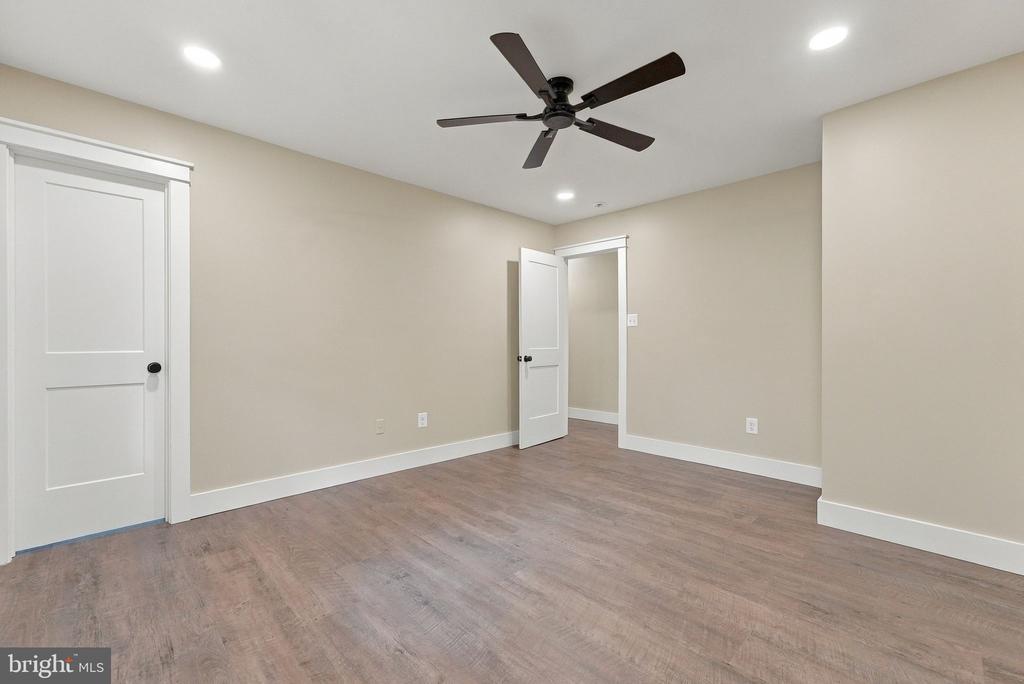1375 ROSE LANE