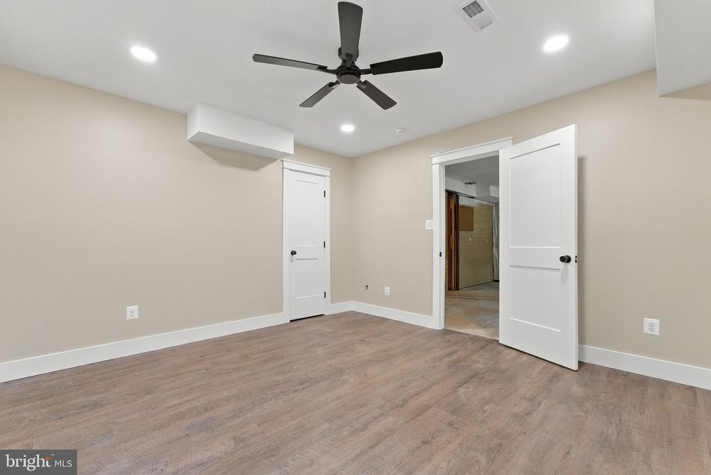 1375 ROSE LANE